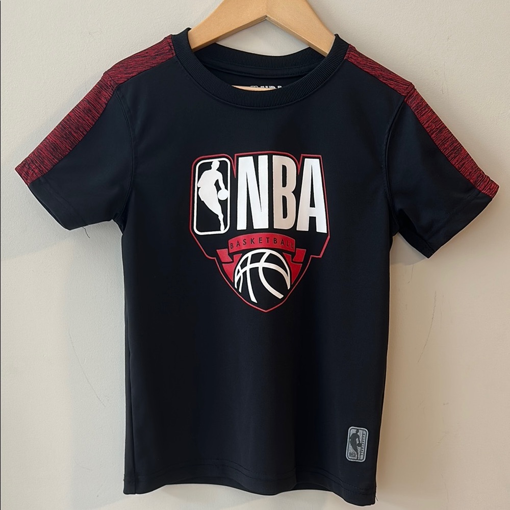NBA Kids Black and Red Basketball T-Shirt Boys Size 7